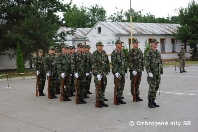 Michalovská rozlúčka s vojakmi odchádzajúcimi do operácie ISAF