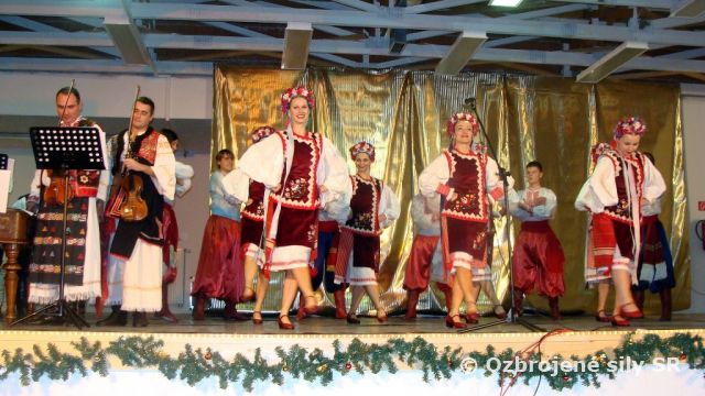 Spoločenský večierok v Kuchyni