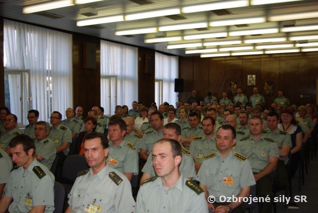 Príslušníci pozemných síl si pripomenuli víťazstvo nad fašizmom