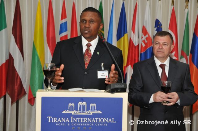 Stretnutie špičky pozemných síl armád NATO v albánskej Tirane