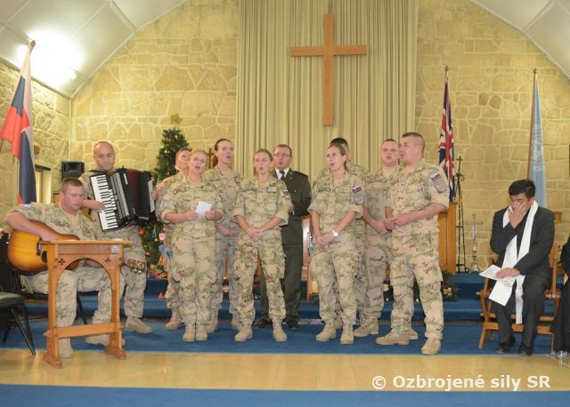 Vojaci spievali slovenské koledy na spoločnom medzinárodnom podujatí Christmas Carol Service