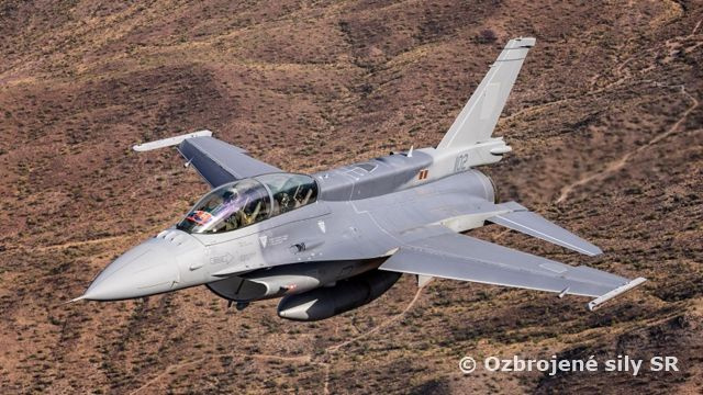 Prvých 100 letových hodín na F-16 BLOCK 70  “1102“