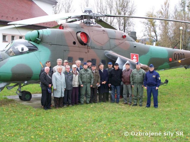 VOJENSKÍ DÔCHODCOVIA NAVŠTÍVILI PREŠOVSKÉ KRÍDLO