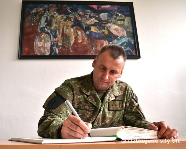Rozlúčka s odchádzajúcim veliacim poddôstojníkom topoľčianskej brigády
