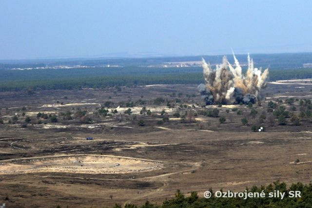 Letci zo Sliača bombardujú Záhorie