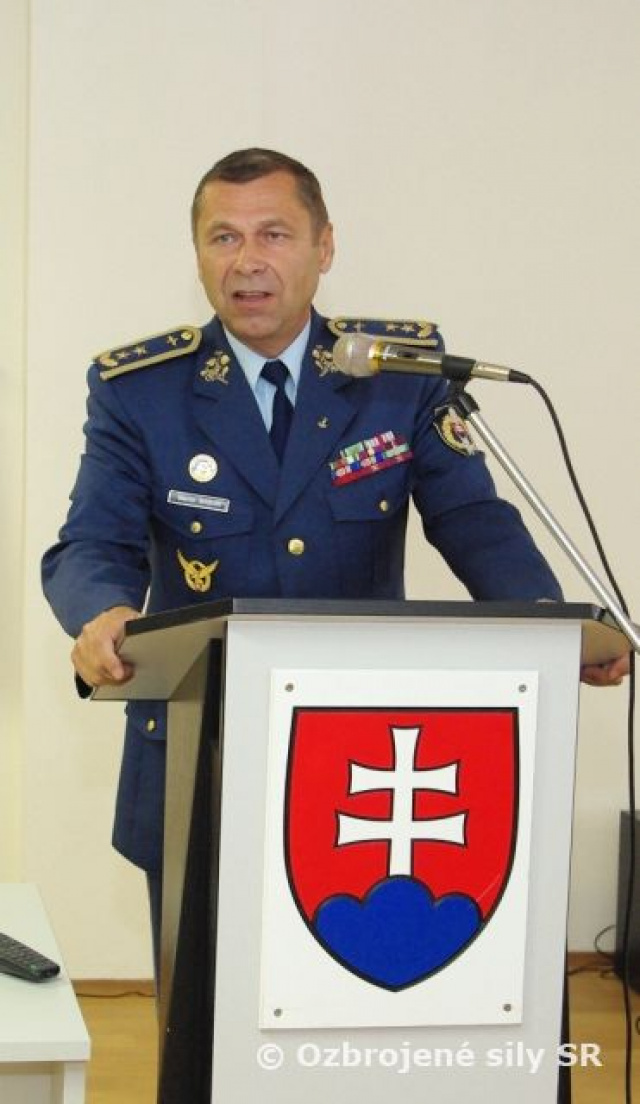 Nástup ku dňu OS SR